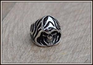 Bague Chevalière en Acier Inoxydable - Skull / La Faucheuse