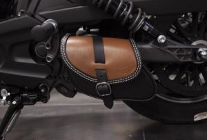 Made In Italie : Sacoche latérale en cuir véritable couleur Noir et marron pour moto Indian Scout 